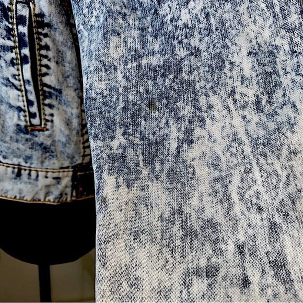 True Religion • Acid Washed Rope Stitched Trucker Jacket - Picture 9 of 14